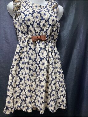 Yumi Floral Fit & Flare Dress with Bow Detail US 8